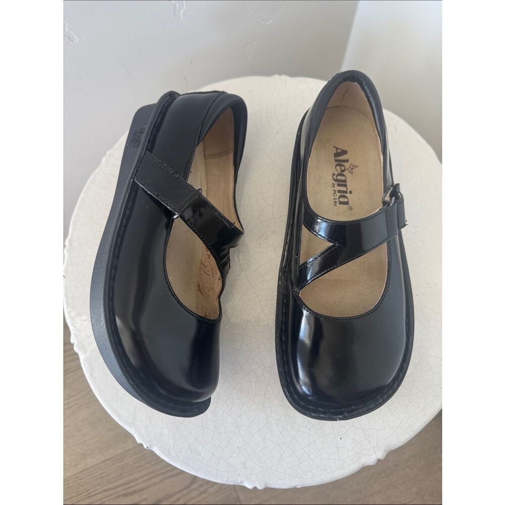 Alegria Black Patent Leather Mary Jane  Low wedged Heel with Strap Women Size 35